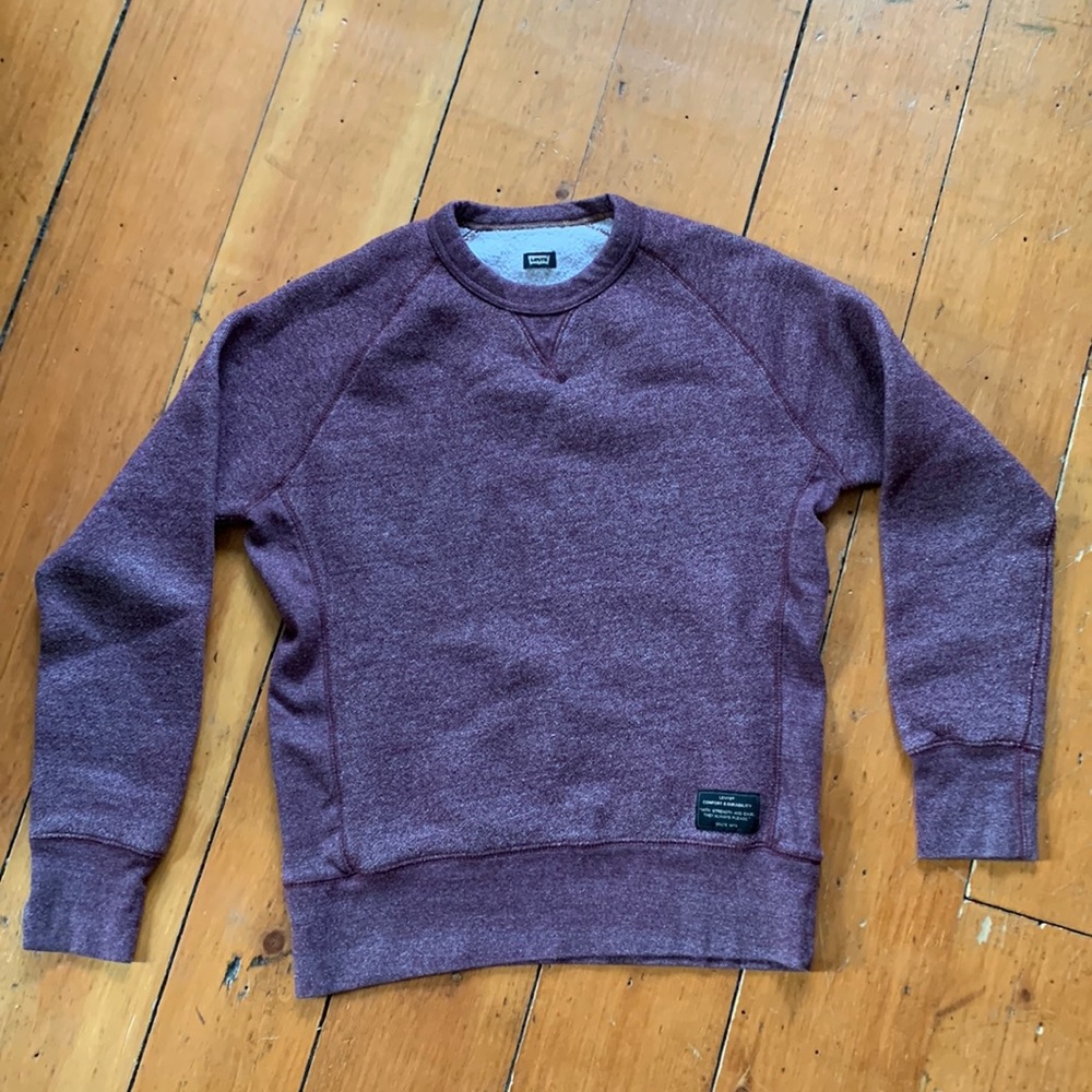 Heavyweight Levi’s crewneck sweater